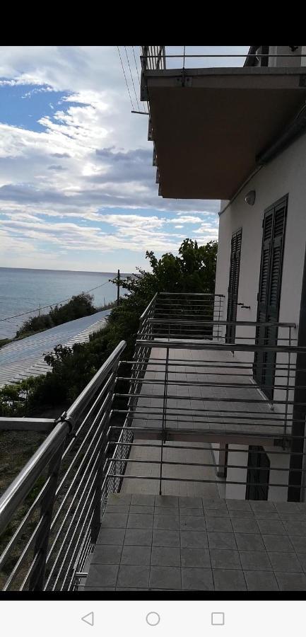 Da Rino Apartment Cipressa Екстериор снимка